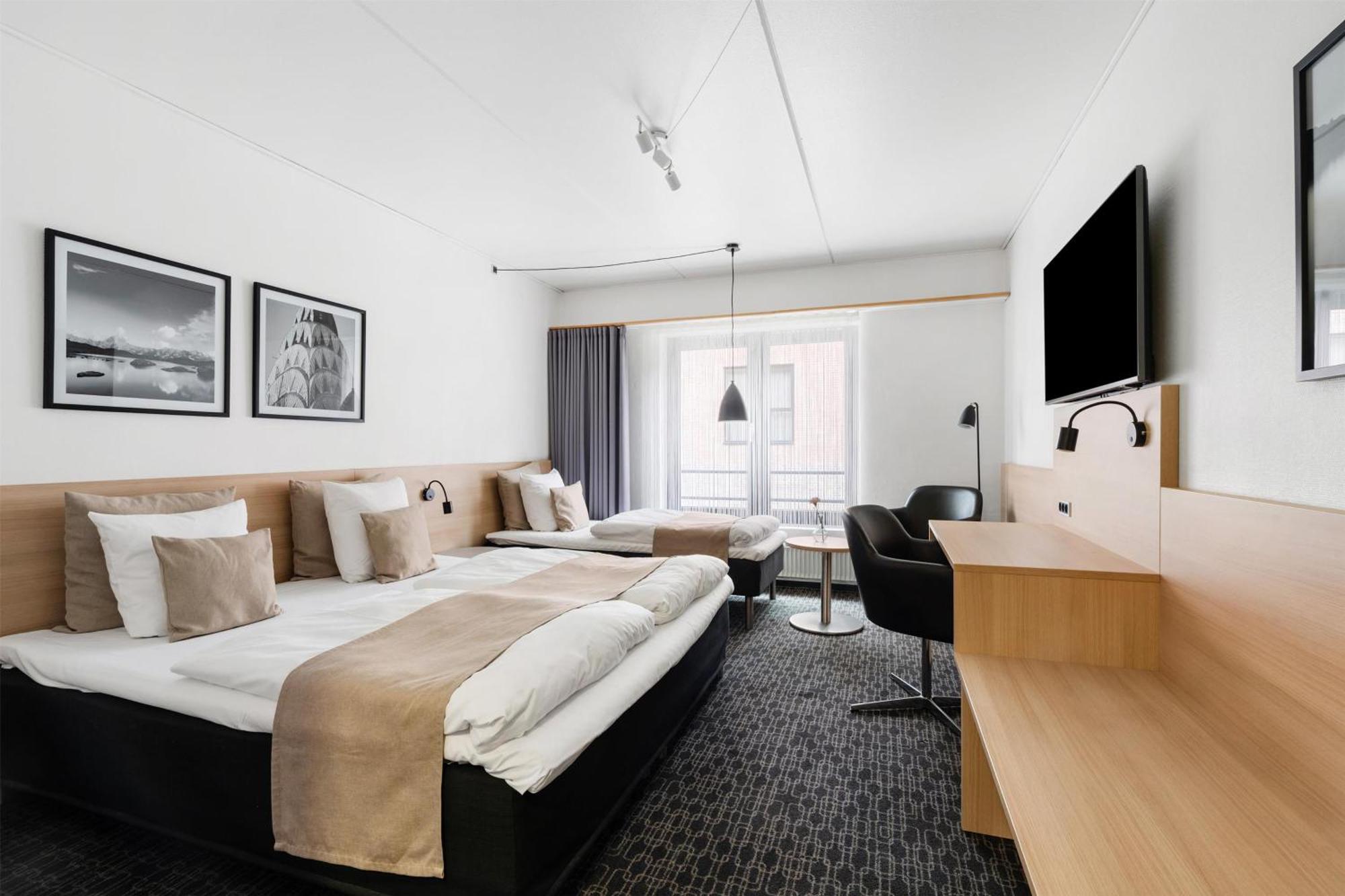 Western Hotel 4*